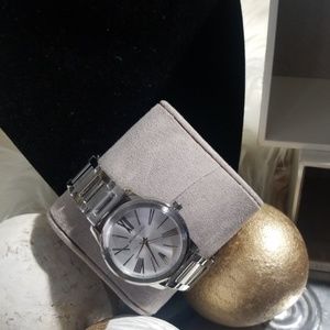 Woman watch